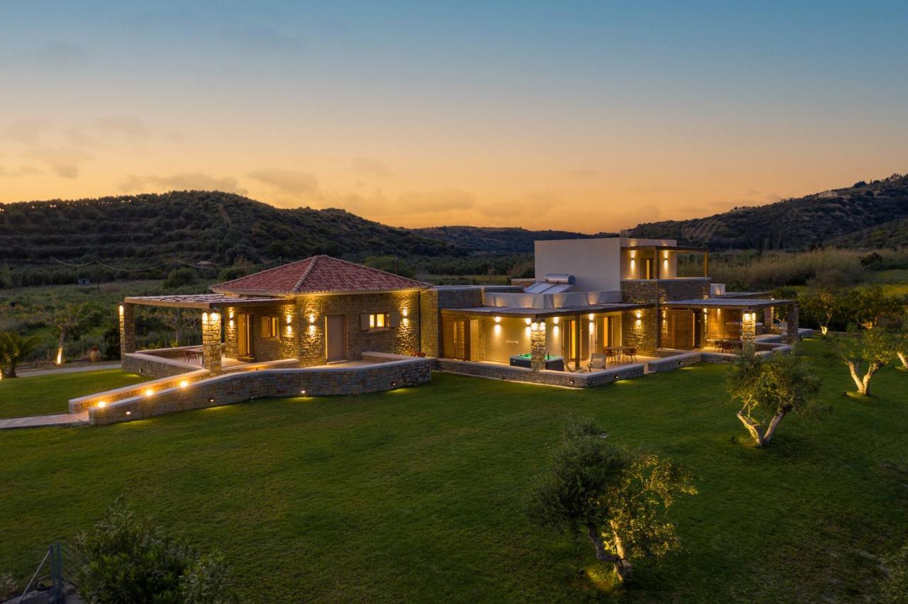 Quinta Essentia Suites Foiniki Exterior photo