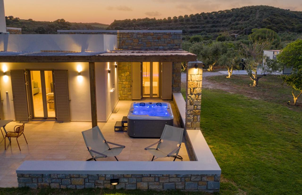 Quinta Essentia Suites Foiniki Exterior photo